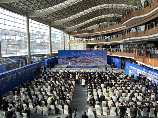 2023�й����ӱ������ʱ�ѩ���η�չ��ῪĻ