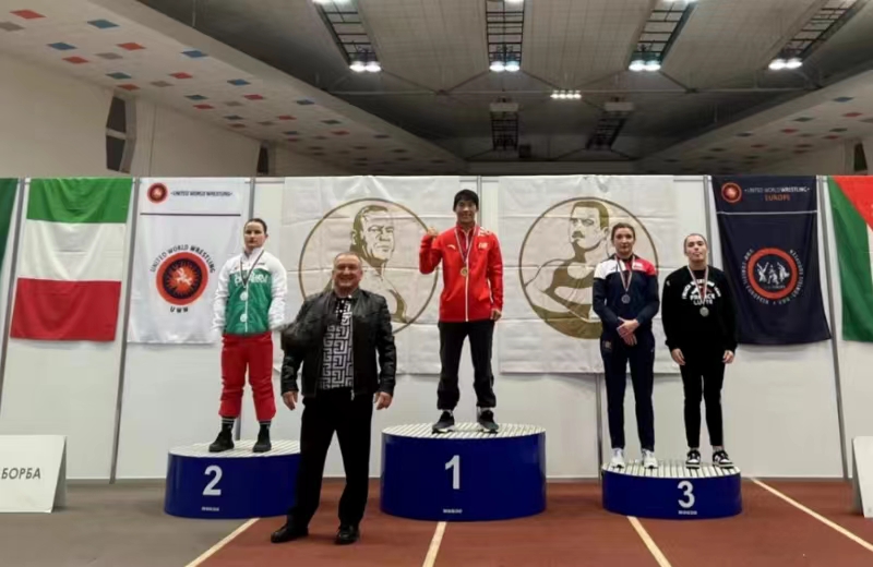 <b>����Ը��ñ������ǹ���ˤ�ӽ������ھ�</b>