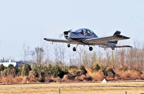 �����˶���ѵ�����Ϳվ���