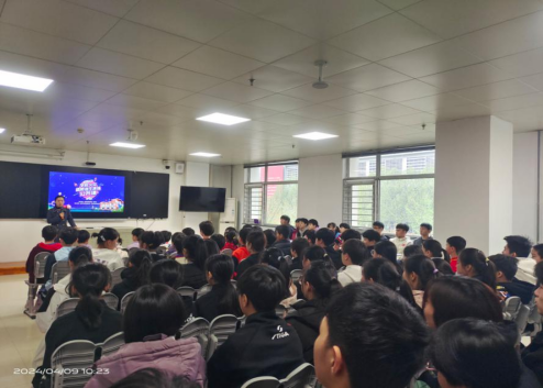 �˶�����ѧУ��չ��ȫ�����