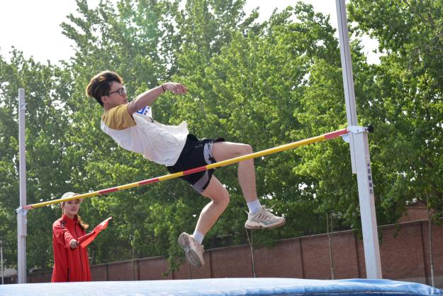 ��ȼ���ӱ�����ѧԺ����ʮ�Ž��ﾶ�˶������ˣ�