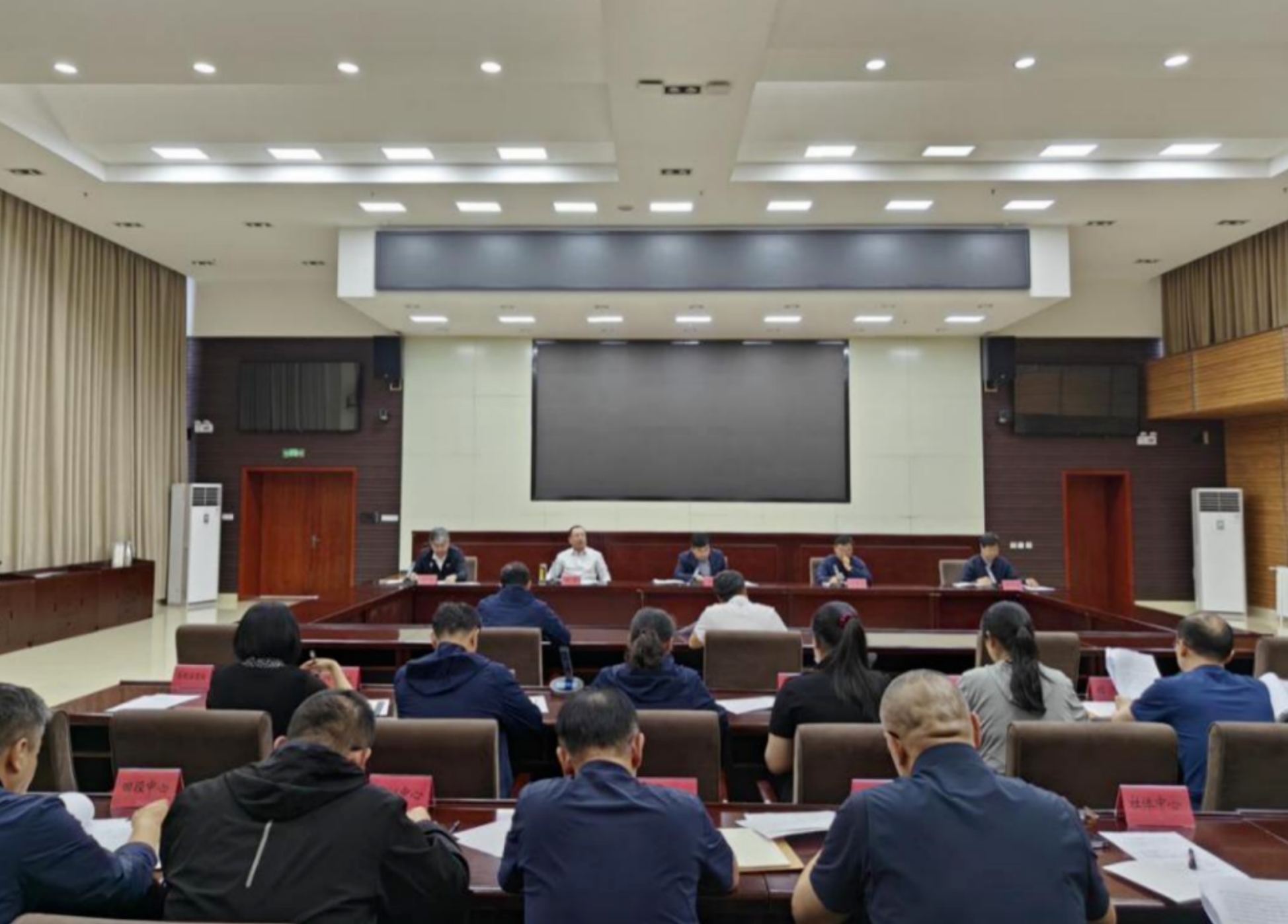 <b>�Թ���
�ٿ����飨���󣩻��� ����ѧϰ�᳹ϰ��ƽ�������Ҫָʾ���񣬶԰�ȫ�������������ٰ����ٲ�...</b>