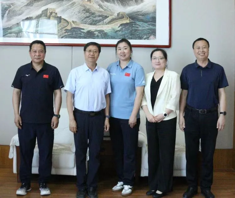 Ů�Ű��˹ھ����ȵ��ӱ�����ѧԺ�������Ů�ž���