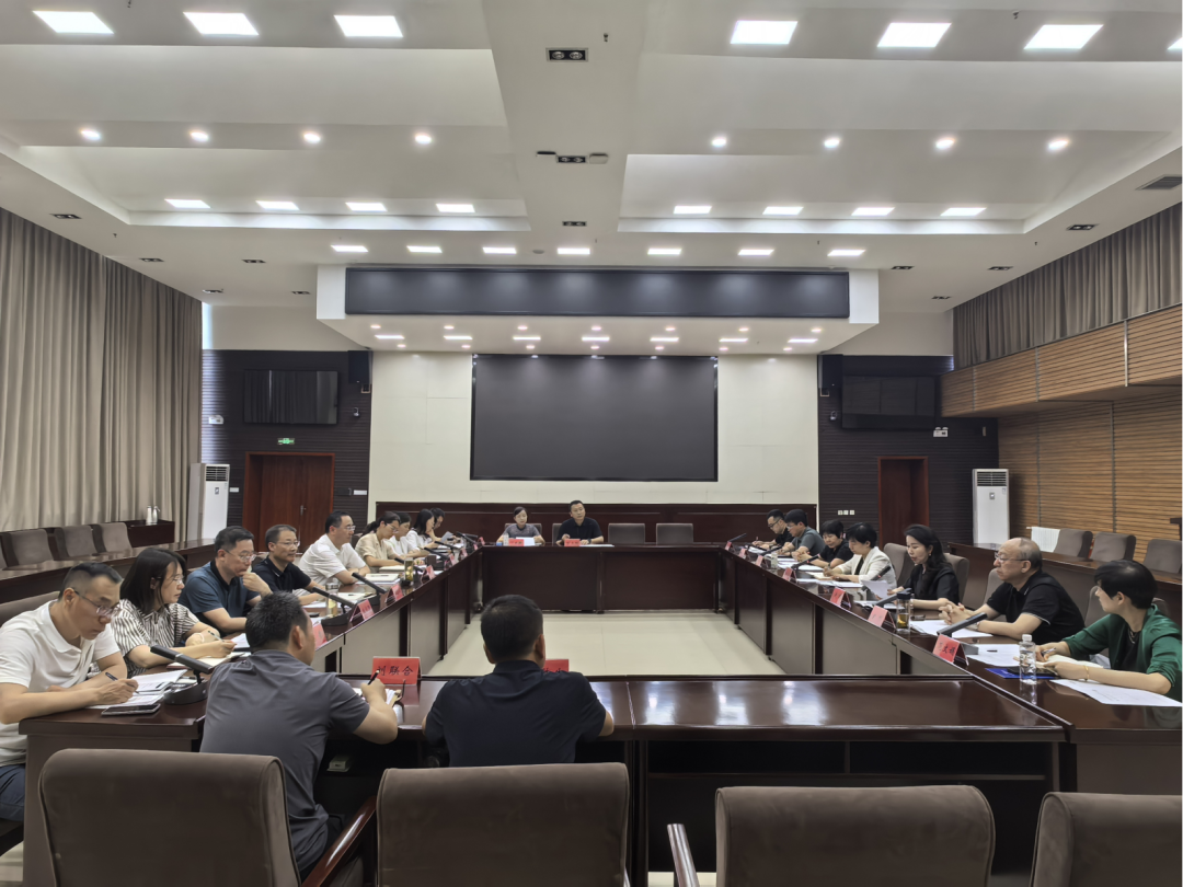 <b>�Թ���
��չ�ص㽨���ص��᰸���Ű참�</b>