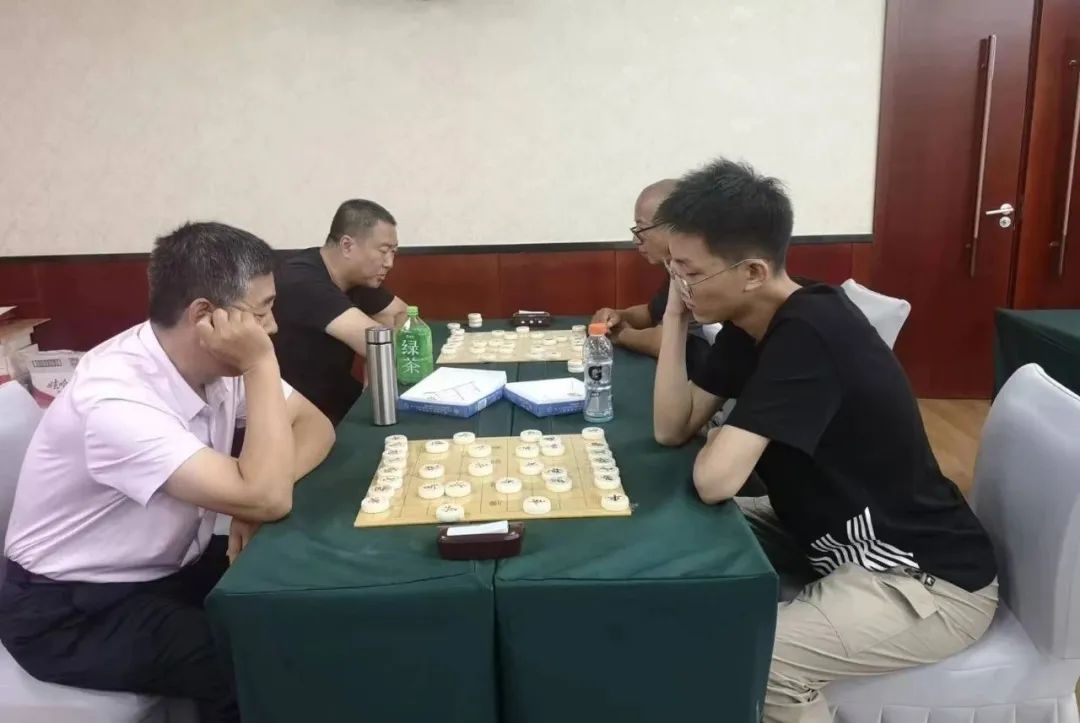 ����˳ƽ�ؽ����������־ٰ�ȫ����ϵ�б����