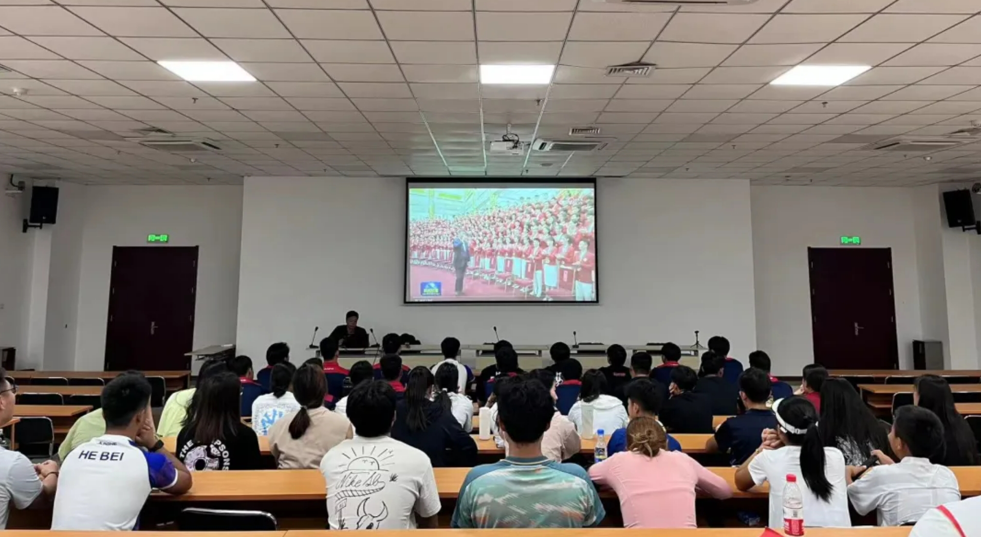 С�����Ĵ���ѧϰϰ��ƽ����ǽӼ���33����˻��й�����������ʱ����Ҫ��������