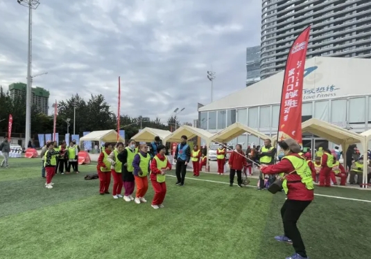 ʯ��ׯ�е�ʮ���������˶���Բ���չ�