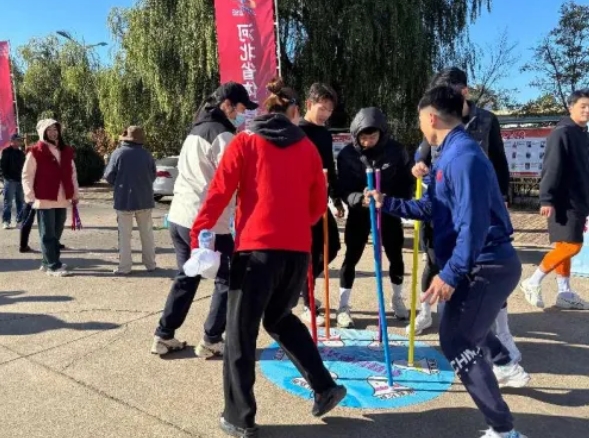 ���г����Ŀ�չ���˷ܼ�������ѵ��2024��ȫʡ�����곡�����г����������˷ܼ������