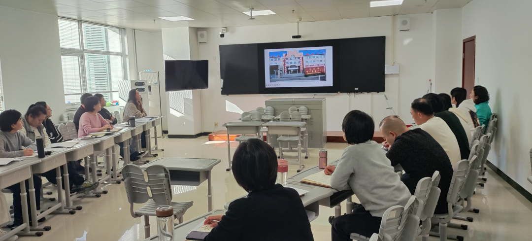 �˶�����ѧУ��չʦ��ʦ�羯ʾ�����