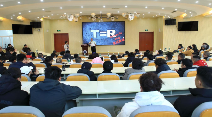 �ﾶ������ӱ����̴�ѧ���Ͼٰ����Աר����ѵ