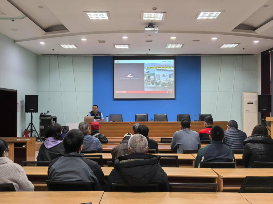 �ӱ������ݿ�չ������ȫ���ĸ���������ѵ