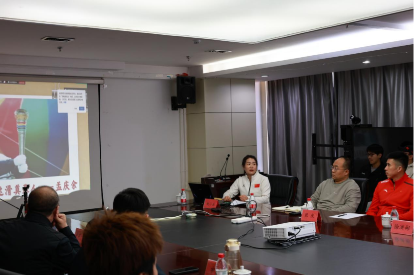 �������ľٰ�ھ�����Ա���ú��������ν���