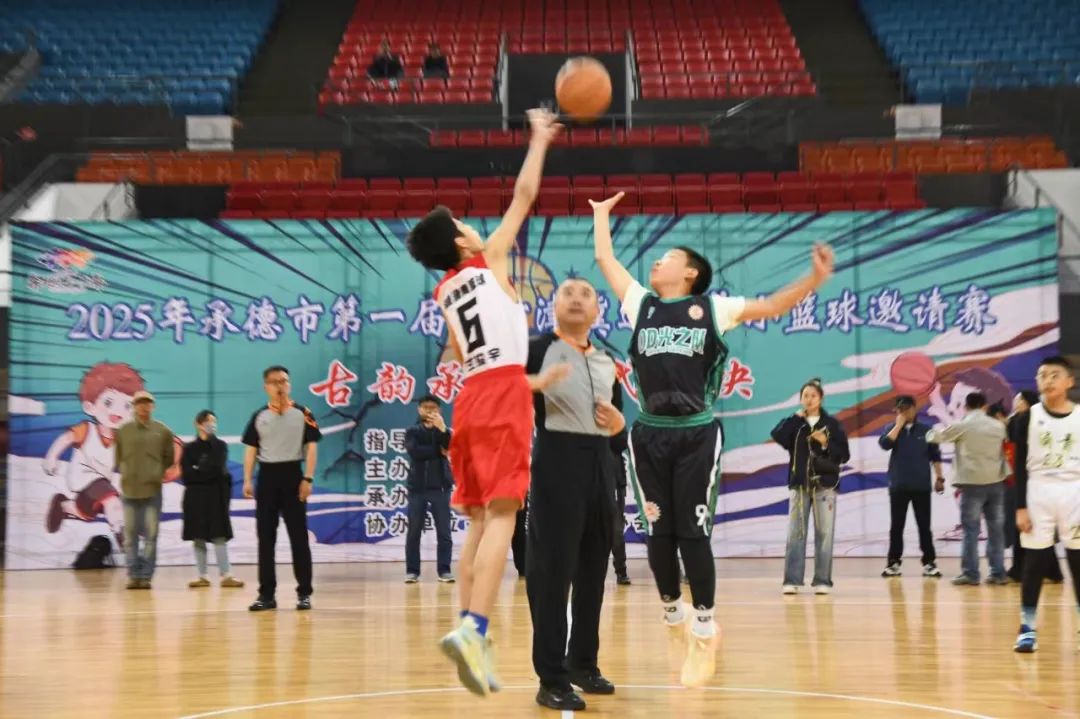 2025���������ɡ�С�����������ڳе���Ļ