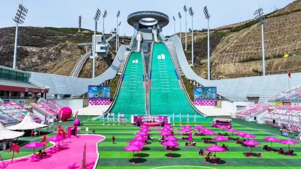 �ӱ������ۺϳ��ݶ�Ԫ����ʵ���������µر굽���л�������