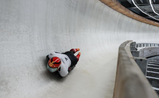 �����׽𣡺ӱ��˶�Ա�����ּ�ѩ����...